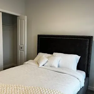 https://brand-new-home-away-from-home-in-nw.calgaryhotelsearch.com