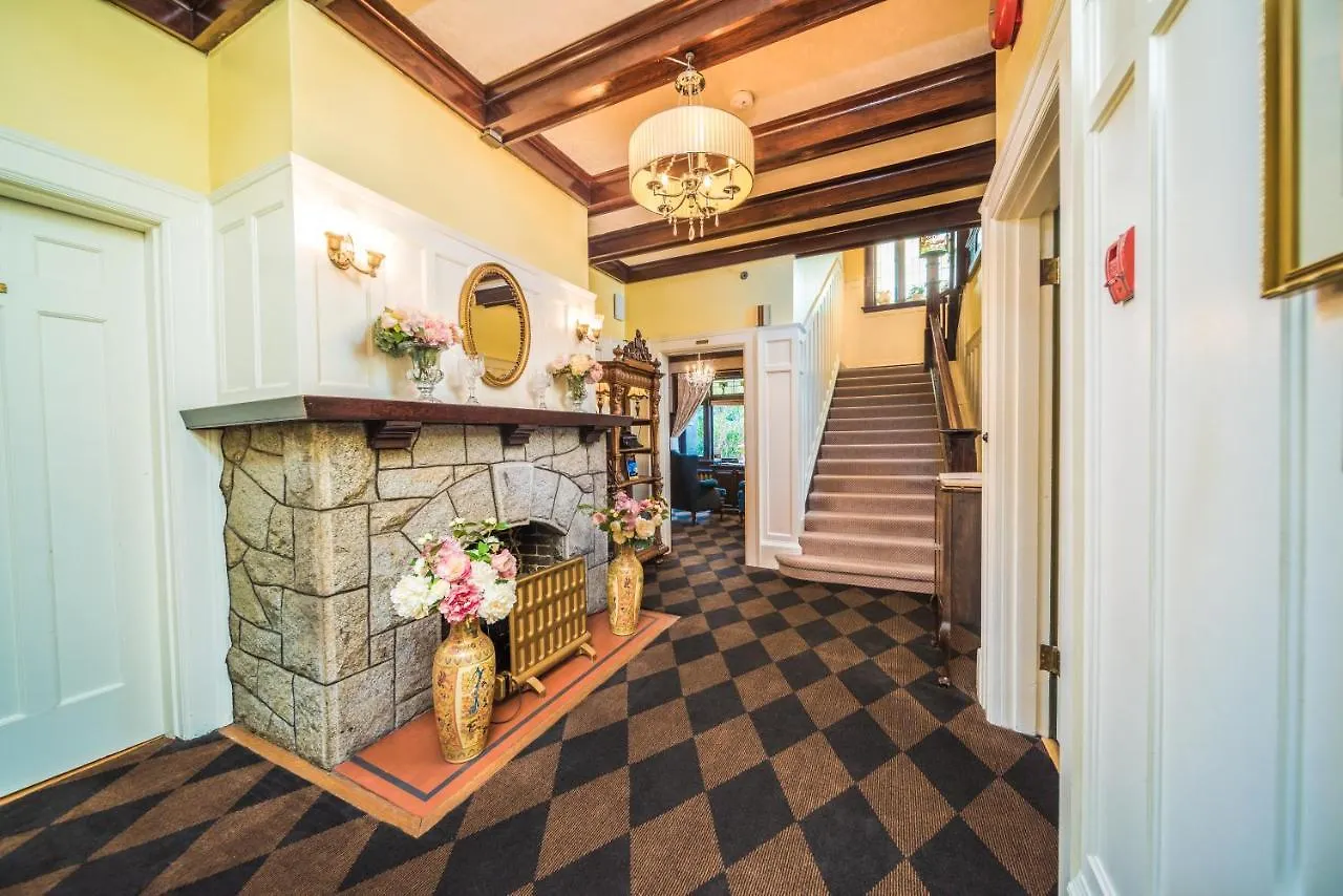 ****  Dashwood Manor Seaside Bed & Breakfast Canada